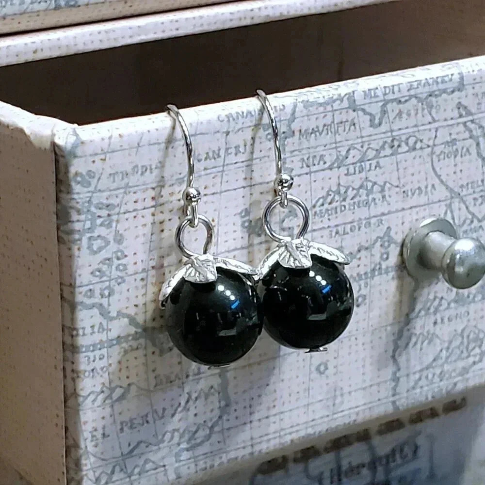 Black Onyx Gemstone Dangle Silver Platinum Plated Artsy Leaf Capped Earrings